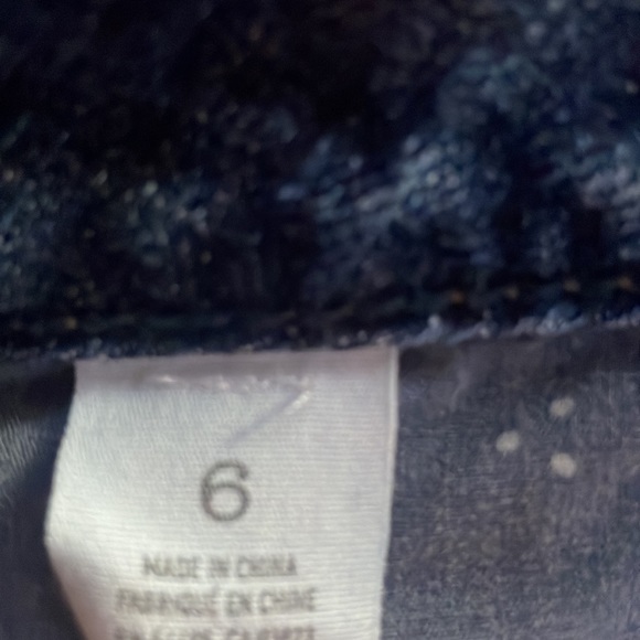 Shorts - Picture 4 of 4